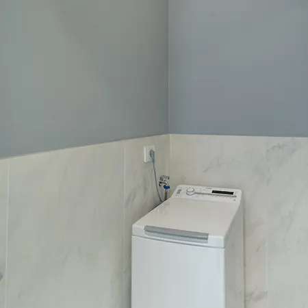 Guesthost - Bouganville's House Апартаменты Санремо