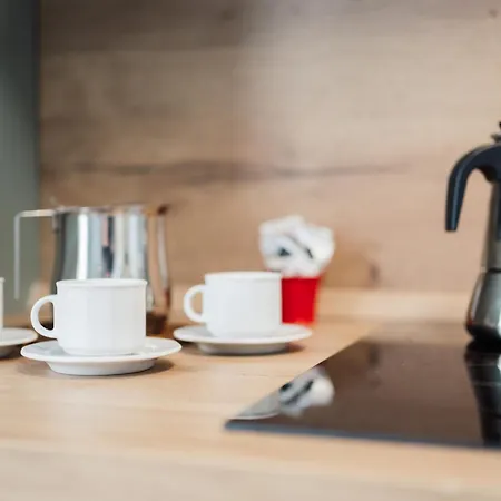 Guesthost - Bouganville's House Санремо