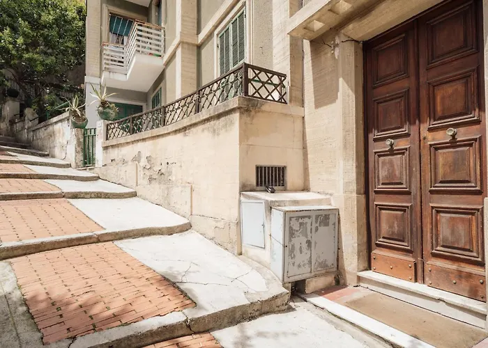 Guesthost - Bouganville's House Appartamento