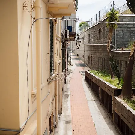 Apartment Guesthost - Bouganville's House *